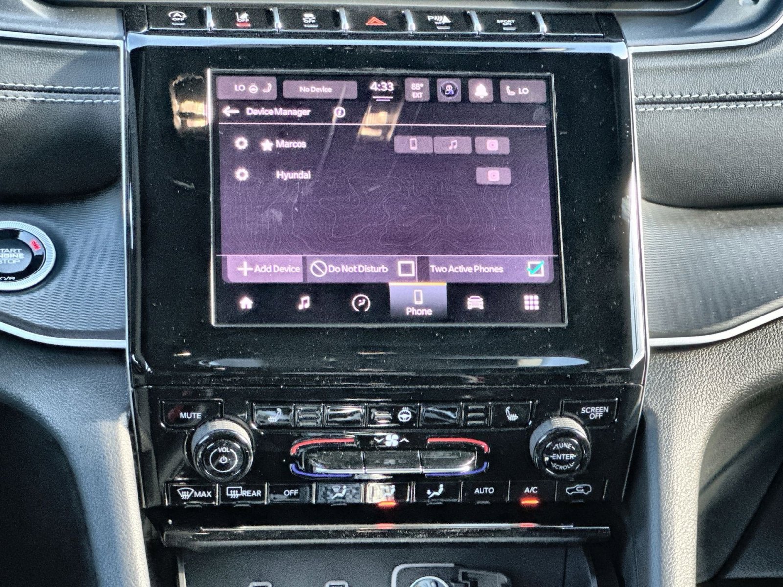 New 2025 Jeep Grand Cherokee Laredo w/ Luxury Tech Group I image 18