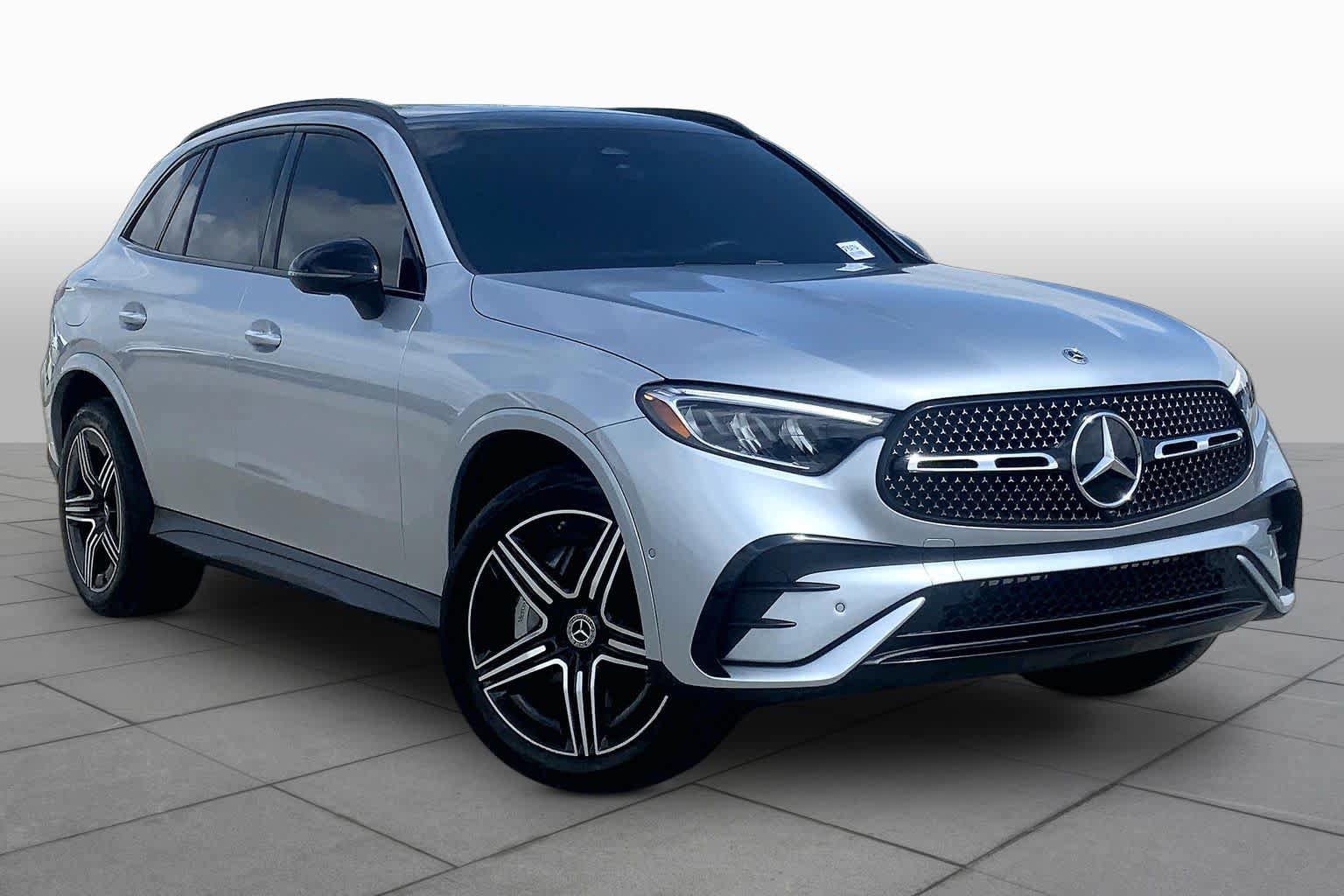 Used 2025 Mercedes-Benz GLC 300 image 2
