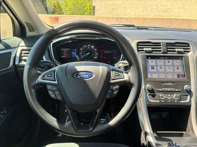 Used 2019 Ford Fusion SE FWD image 13