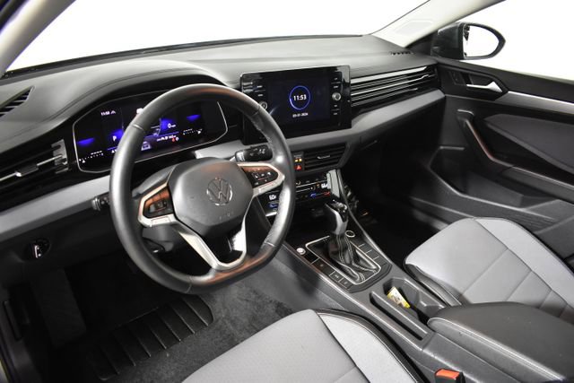 Used 2025 Volkswagen Jetta SE image 13