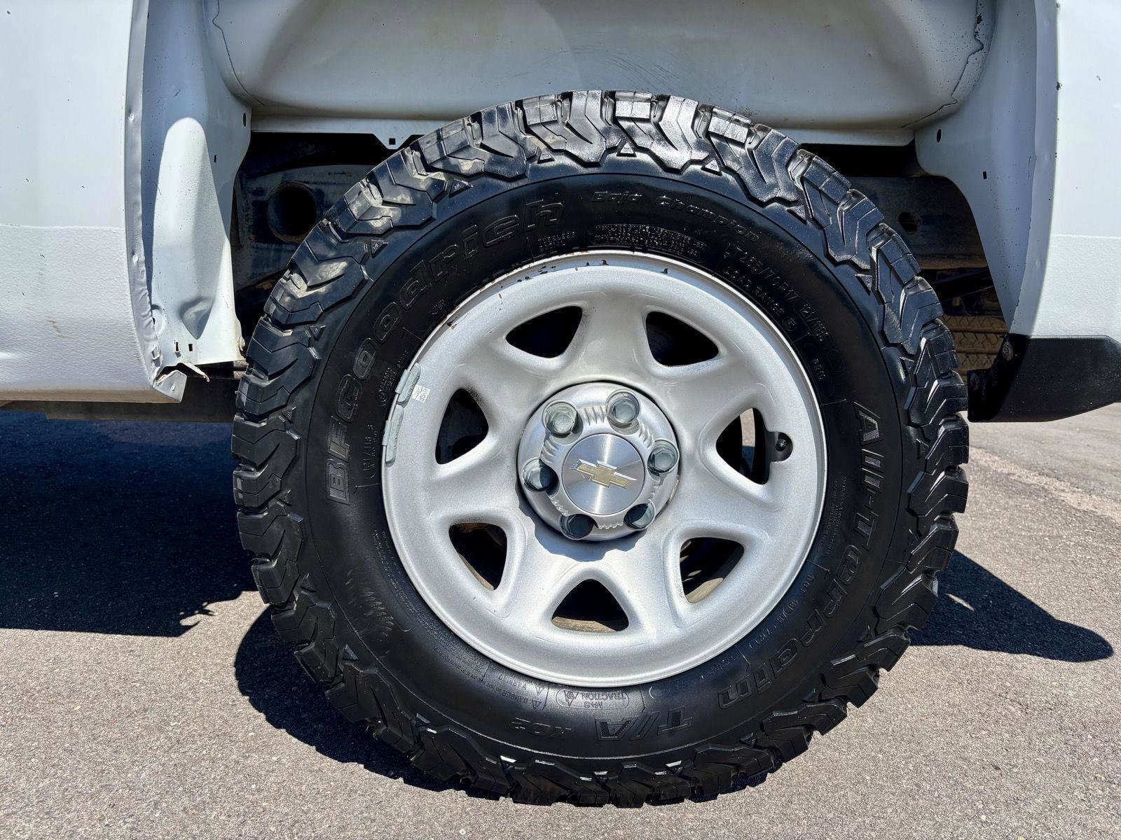 Used 2018 Chevrolet Silverado 1500 W/T w/ WT Convenience Package AWD/4WD image 16