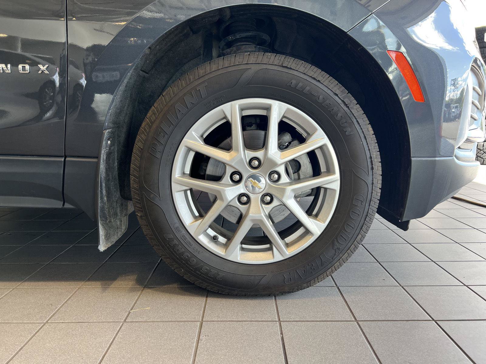 Used 2023 Chevrolet Equinox LT AWD/4WD image 29