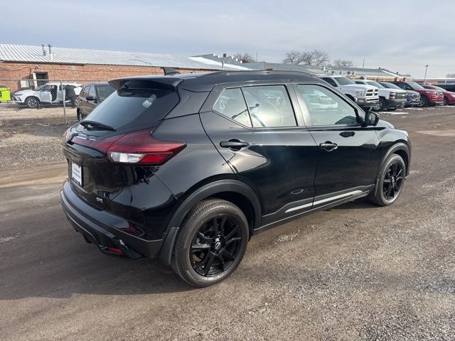Used 2024 Nissan Kicks SR image 4