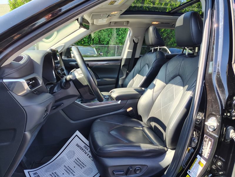Used 2022 Toyota Highlander Platinum AWD/4WD image 10