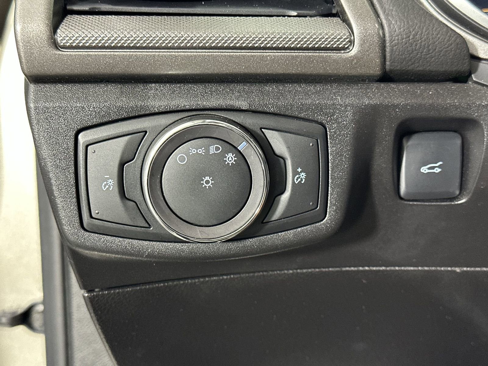 Used 2018 Ford Fusion S image 22