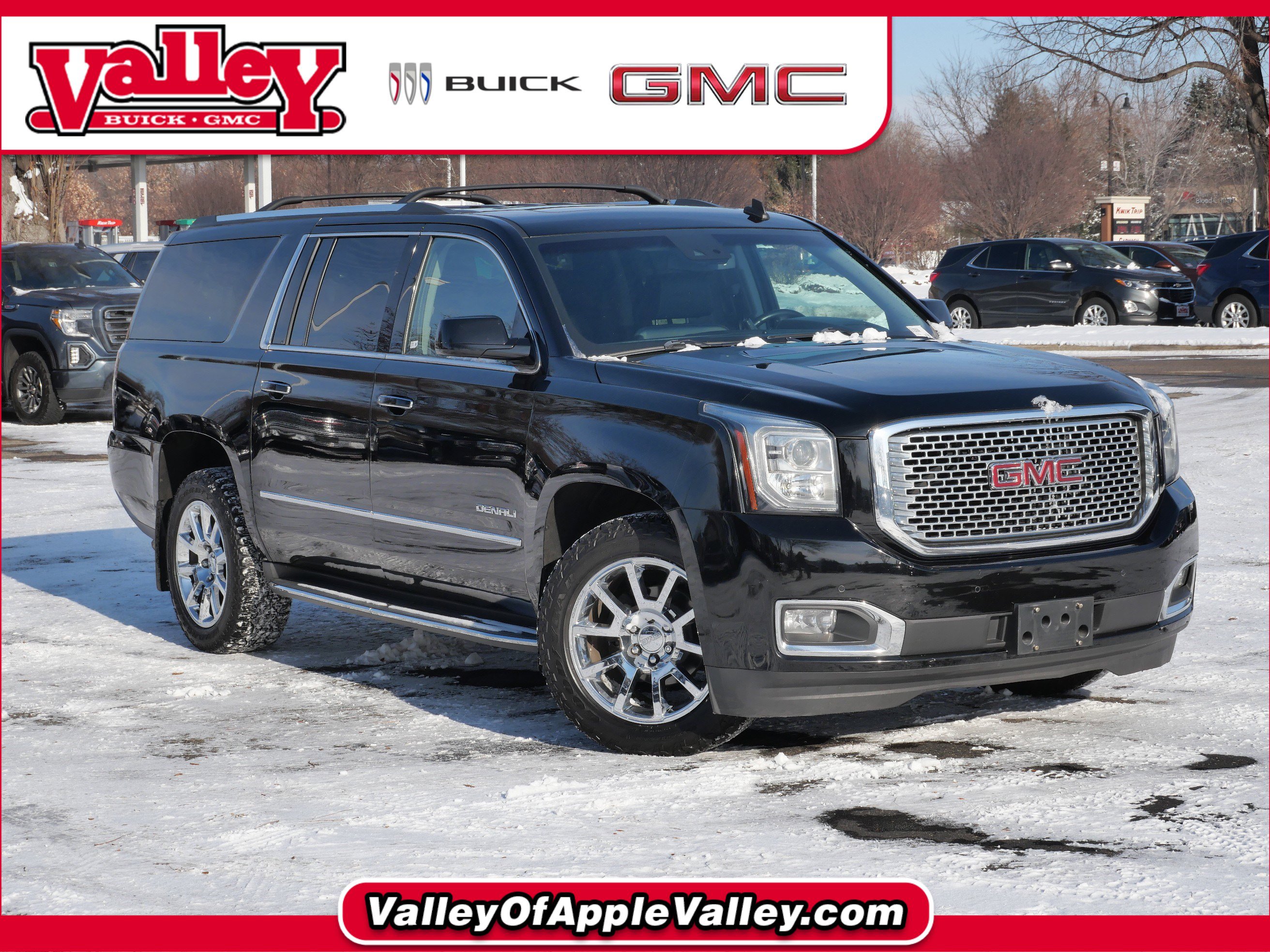Used 2015 GMC Yukon XL Denali w/ Touring Package image 1
