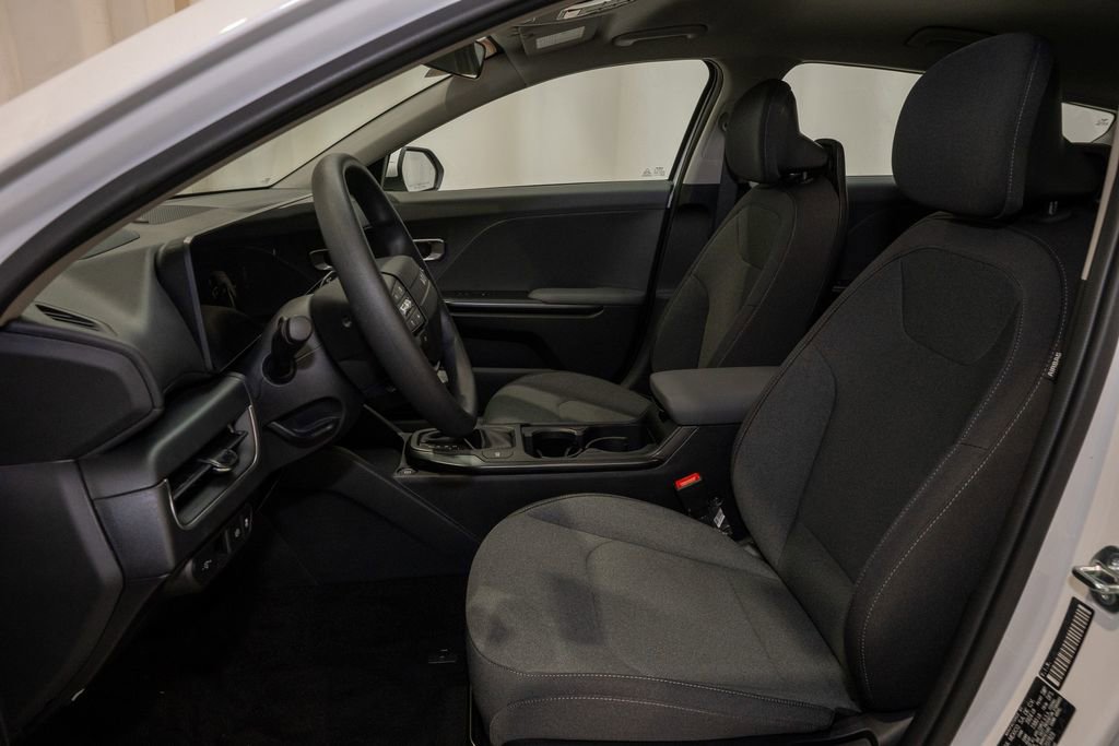 New 2025 Kia K4 LXS image 11