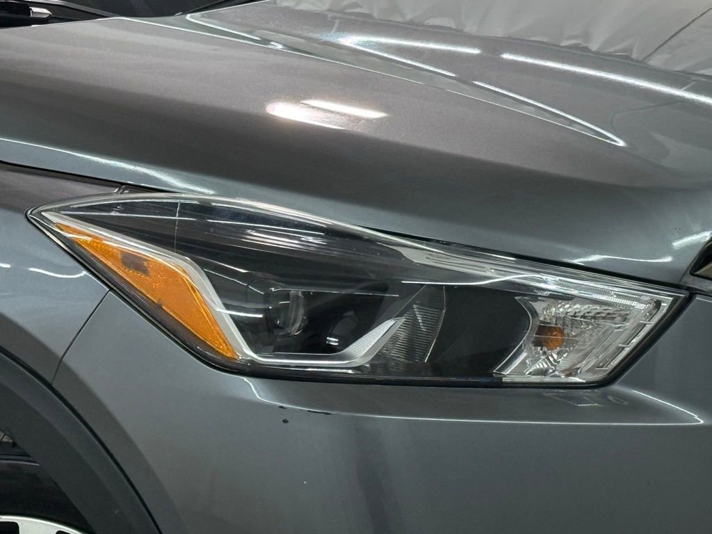 Used 2019 Nissan Kicks SR image 30