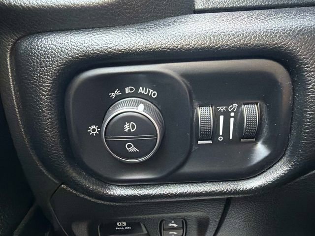 Used 2022 RAM 1500 Laramie AWD/4WD image 28