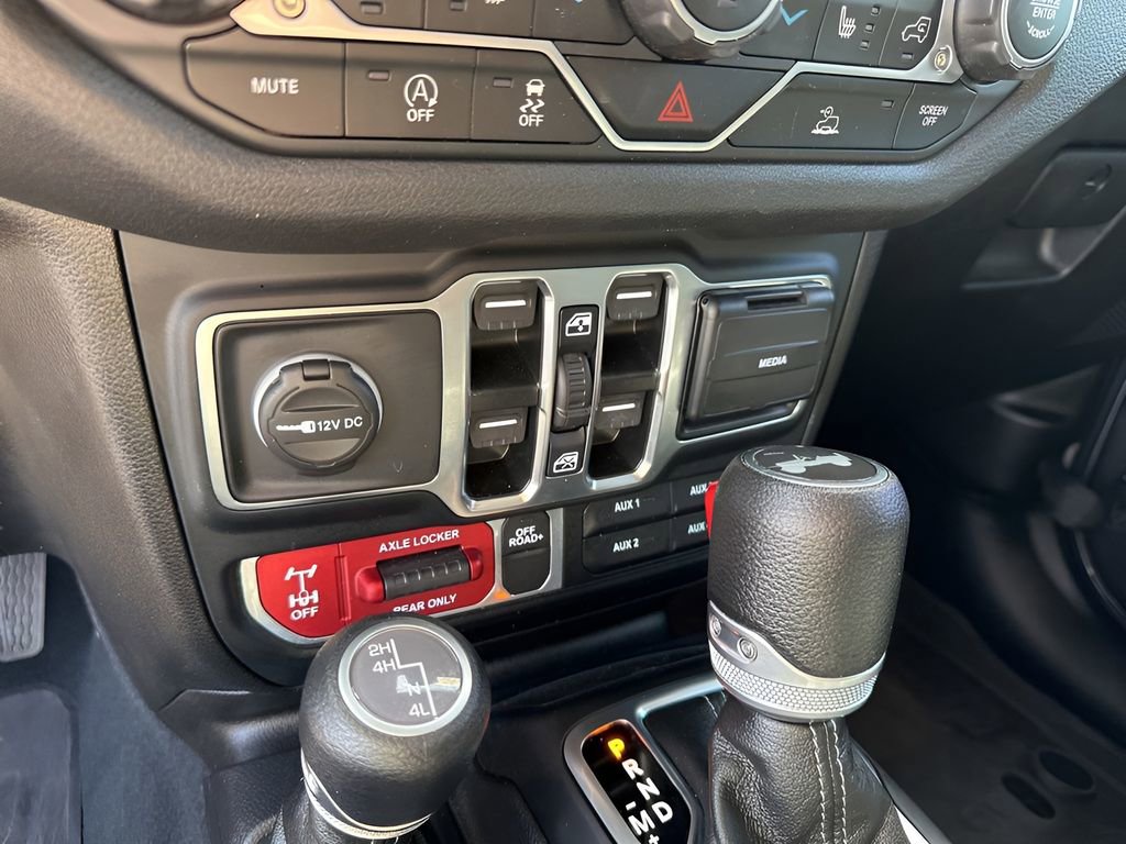 Used 2024 Jeep Wrangler Unlimited Sport AWD/4WD image 37