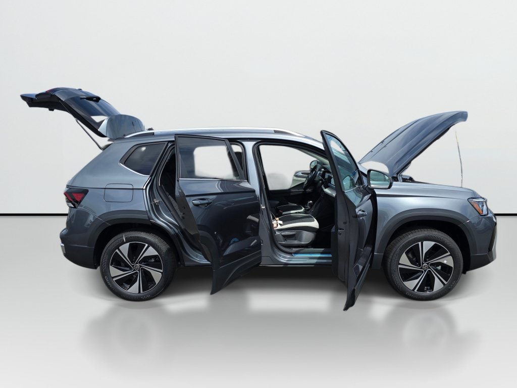 New 2026 Volkswagen Taos SE AWD/4WD image 9