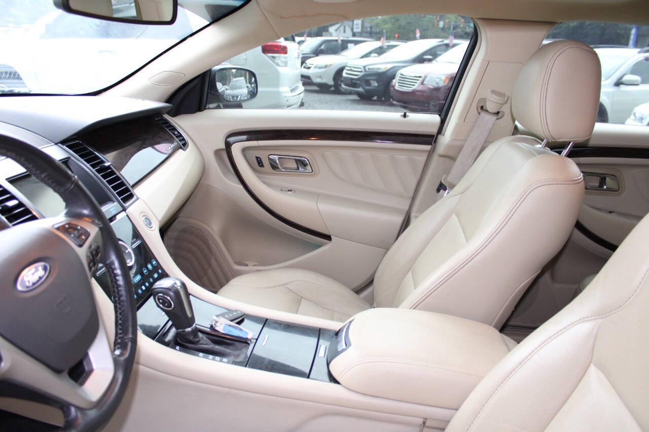 Used 2013 Ford Taurus Limited FWD image 14