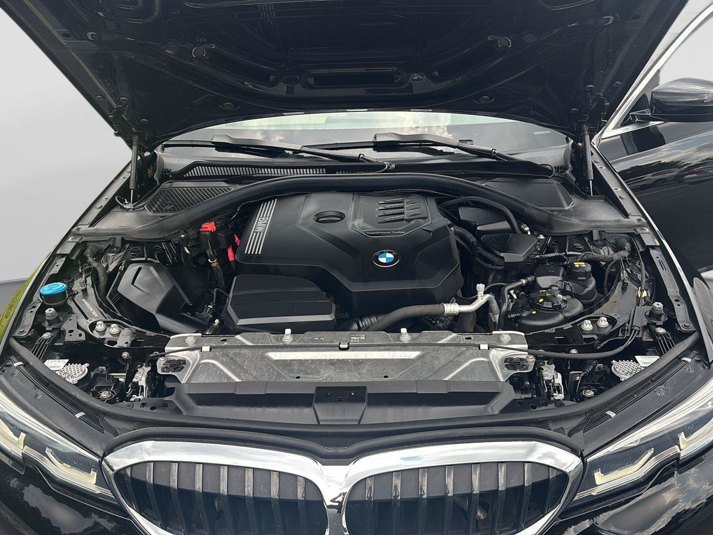 Used 2021 BMW 330i Sedan w/ Convenience Package RWD image 20