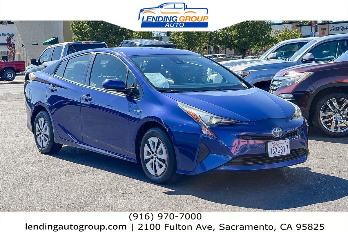 Used 2017 Toyota Prius Two w/ Prius Two Safety Plus Package FWD image 5