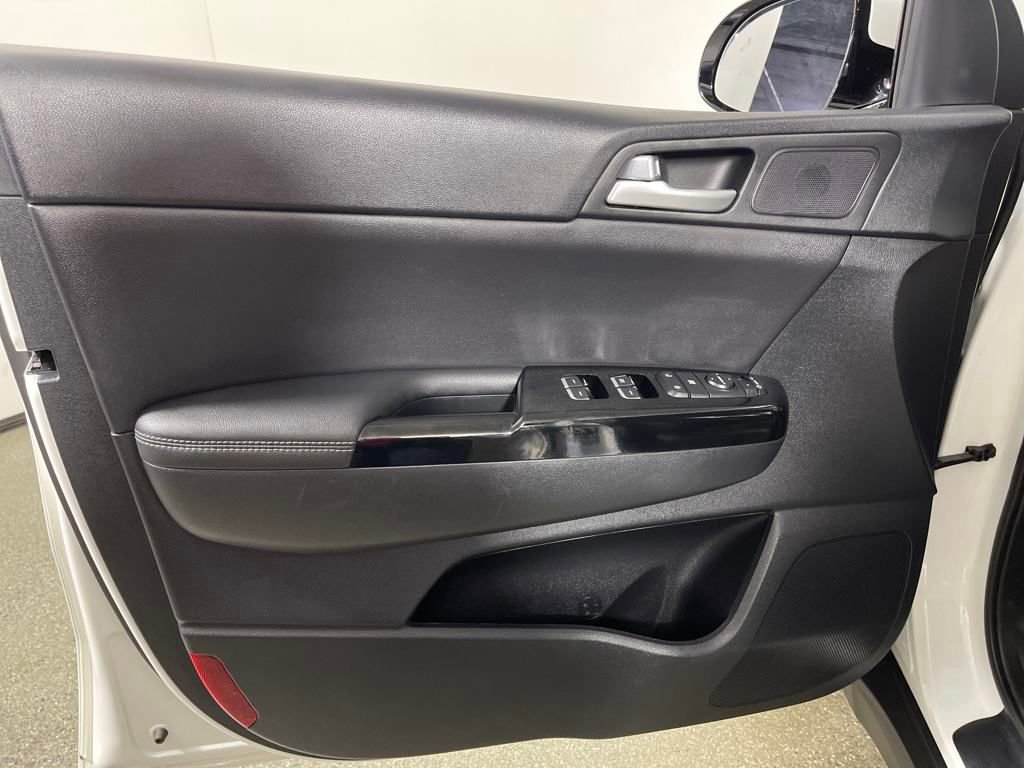 Used 2022 Kia Sportage EX image 17