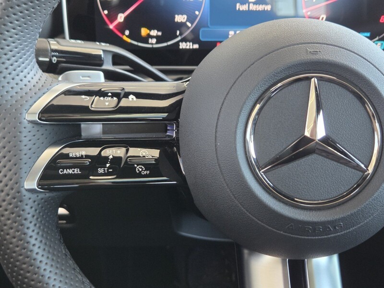 Certified 2026 Mercedes-Benz CLE 300 4MATIC Coupe image 25