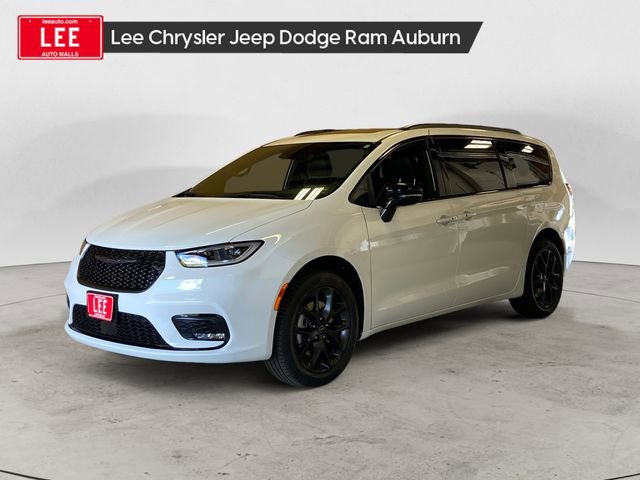 New 2026 Chrysler Pacifica Limited