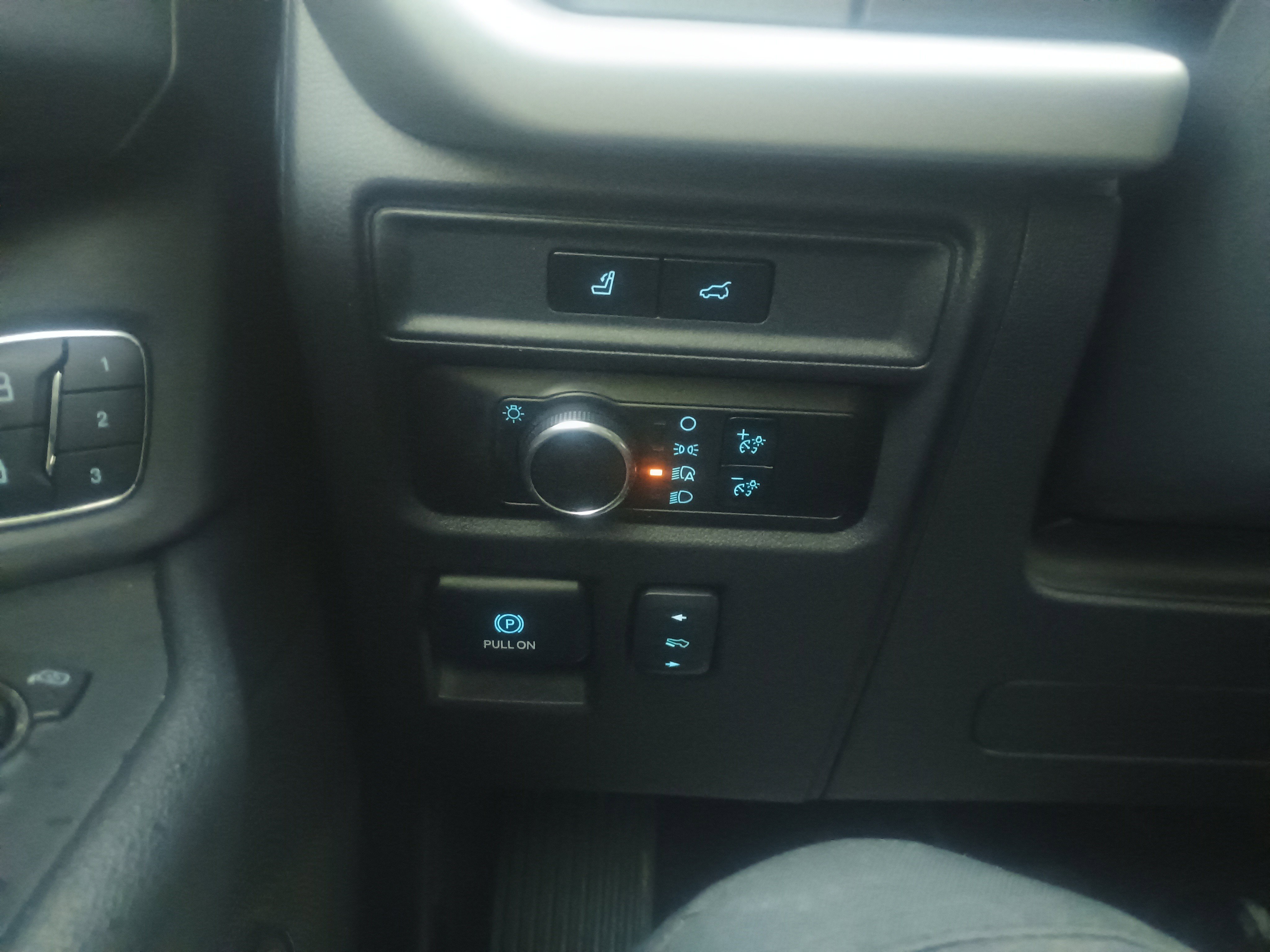 Certified 2024 Ford Expedition Max XLT image 24