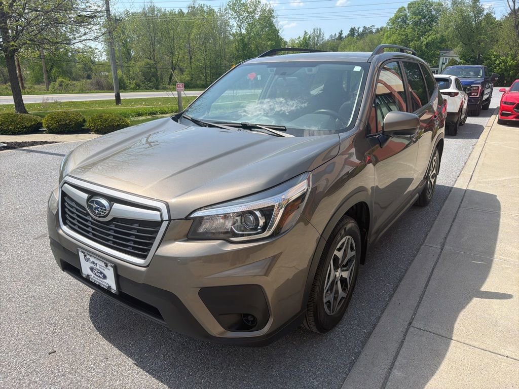 Used 2019 Subaru Forester Premium w/ All-Weather Package AWD/4WD image 3