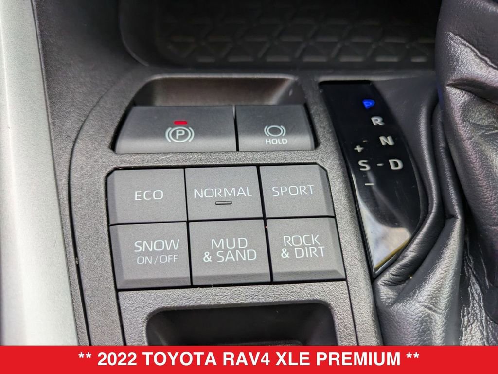 Used 2022 Toyota RAV4 XLE Premium image 35