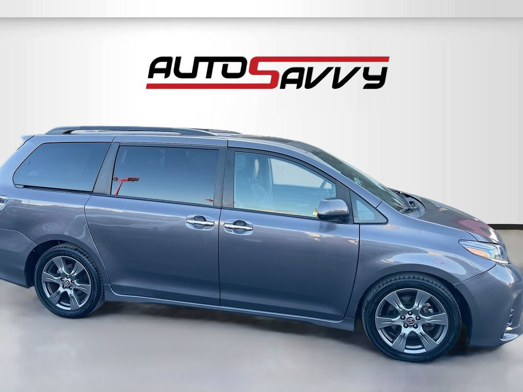 Used 2020 Toyota Sienna SE w/ Carpet Mat Package FWD image 8