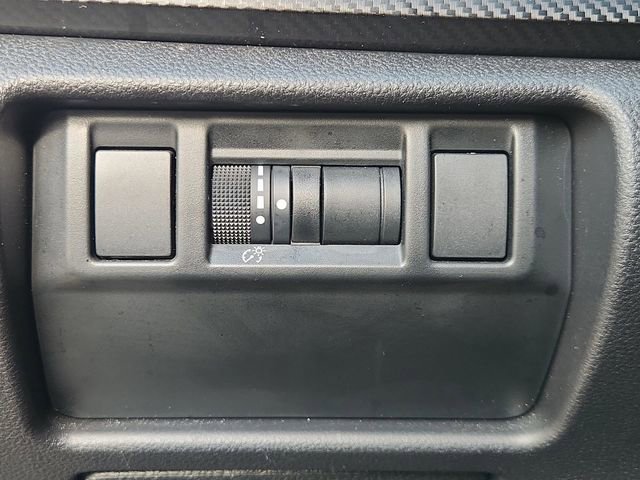 Used 2024 Subaru Crosstrek 2.0i Premium AWD/4WD image 17