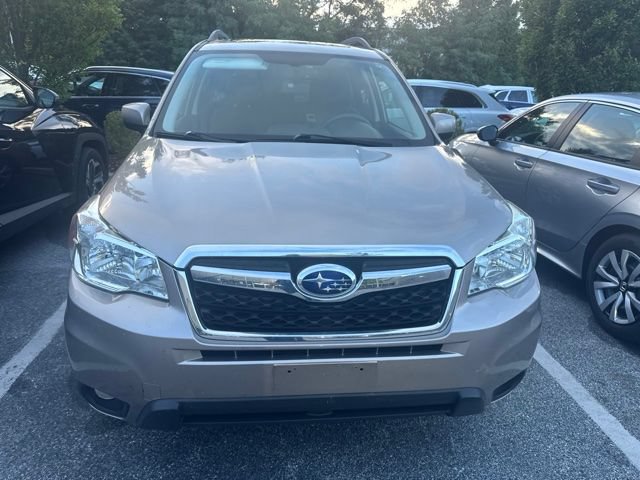 Used 2016 Subaru Forester 2.5i Limited AWD/4WD image 4