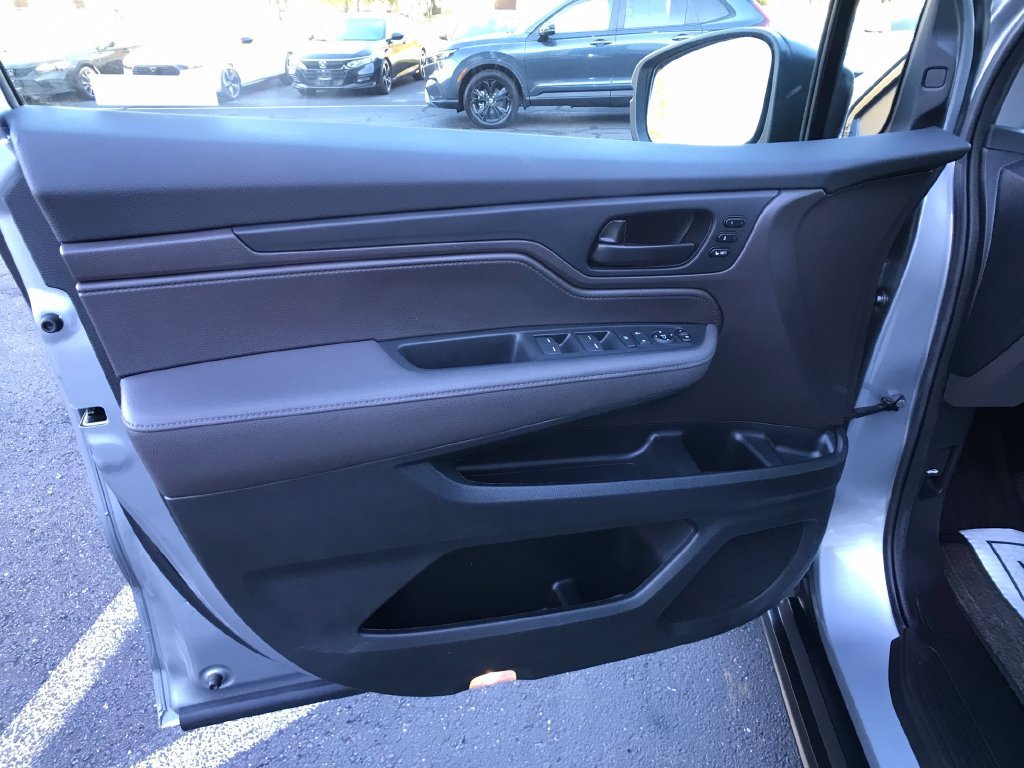 Certified 2024 Honda Odyssey EX-L image 17