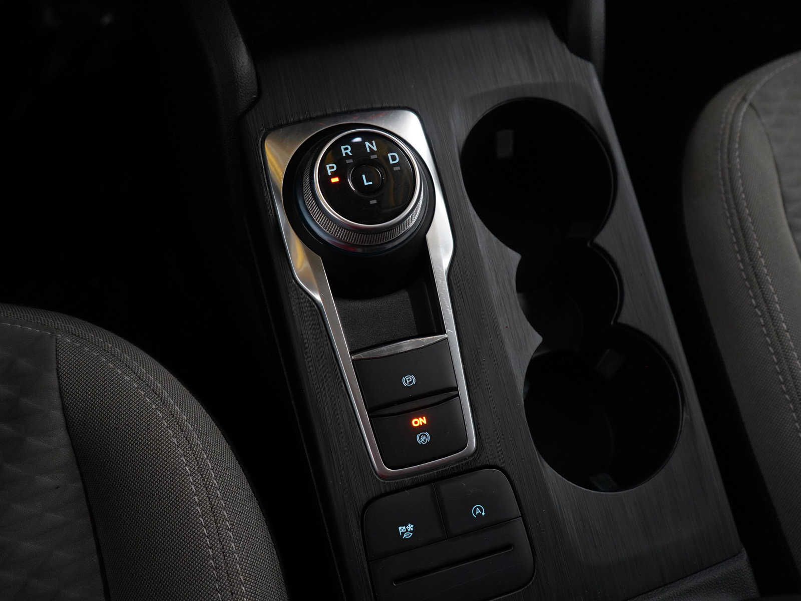 Used 2022 Ford Escape SE image 23