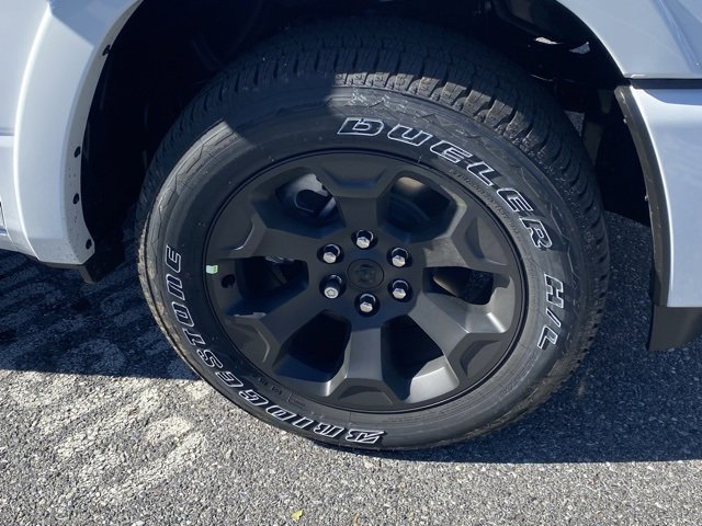 New 2026 RAM 1500 4x4 Crew Cab image 11