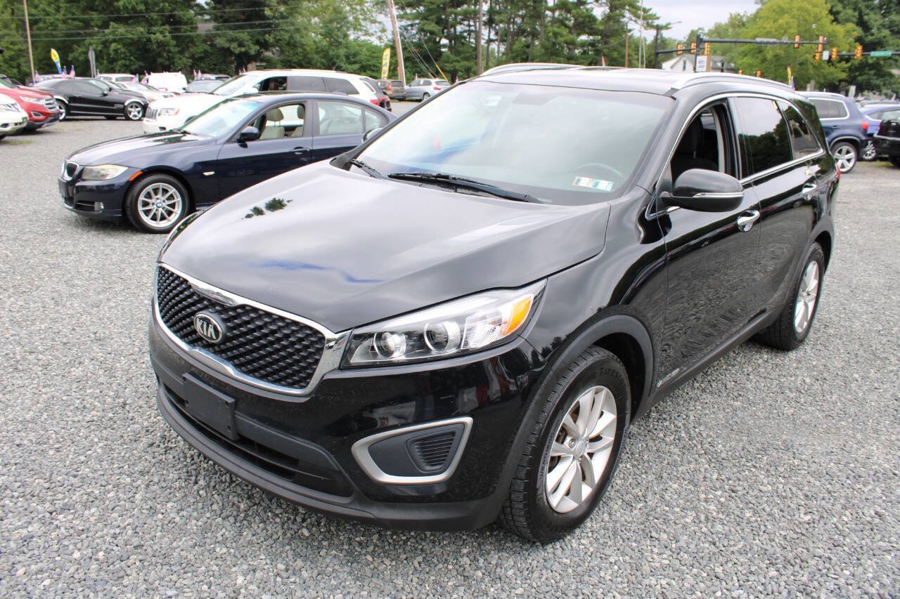 Used 2016 Kia Sorento LX w/ LX Convenience Package AWD/4WD image 2