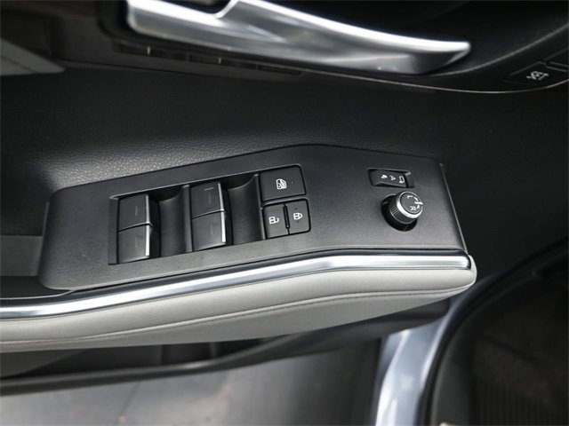 Used 2024 Toyota Highlander Platinum image 13