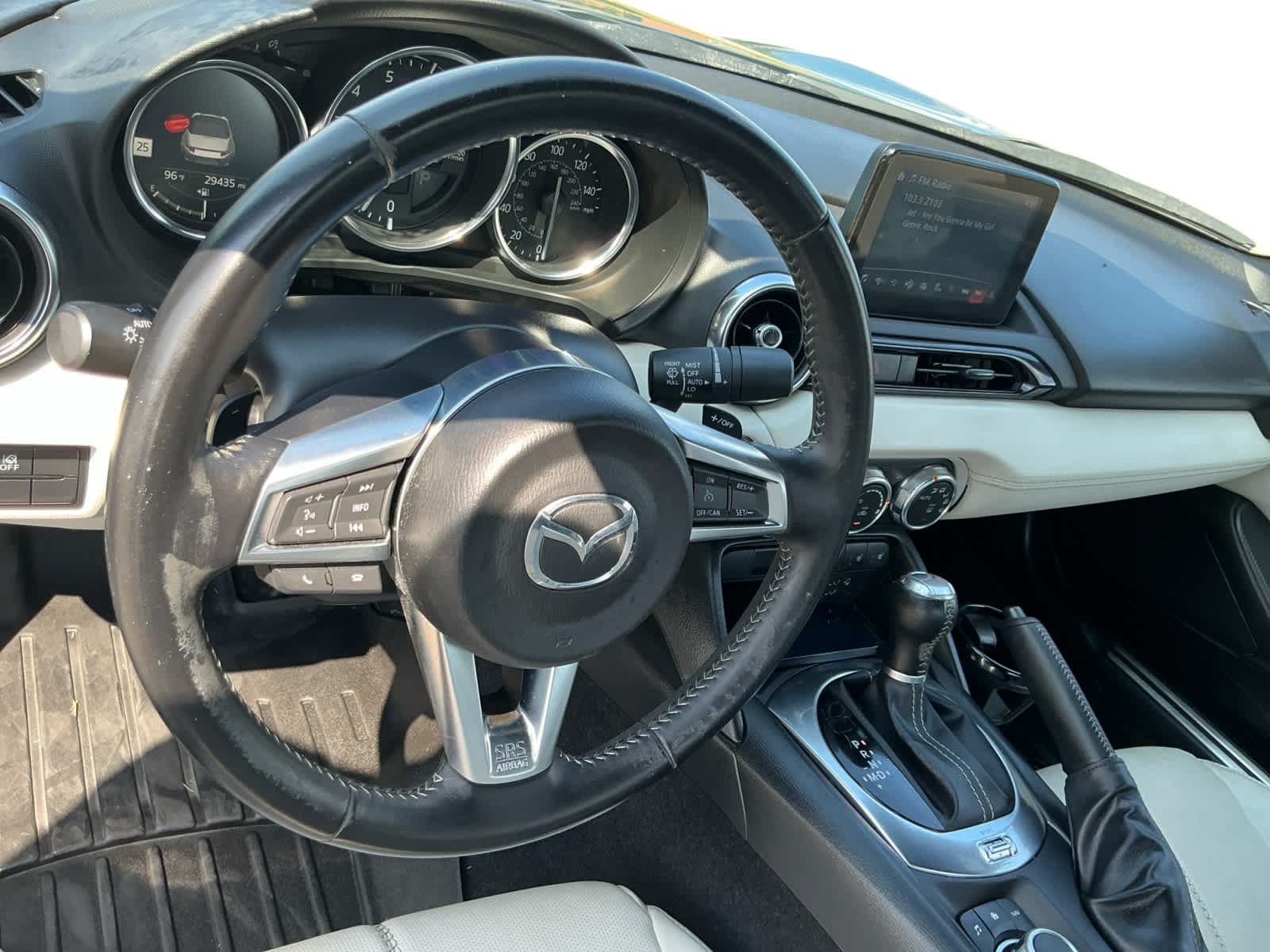 Used 2021 MAZDA MX-5 Miata Grand Touring RWD image 10