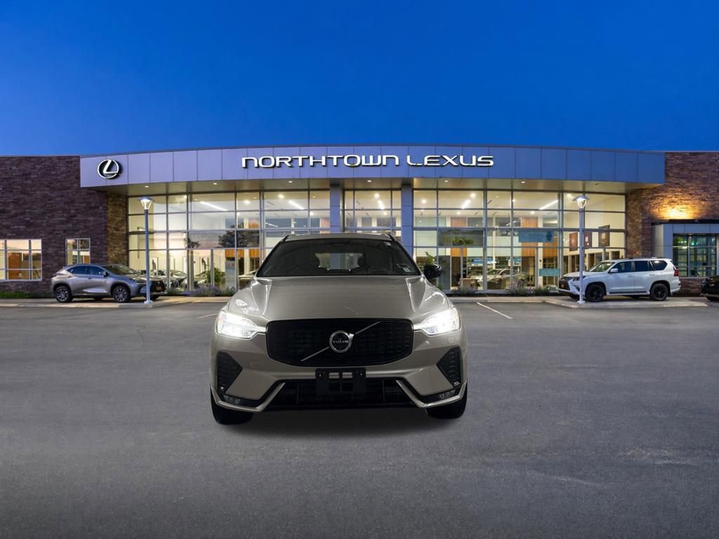 Used 2025 Volvo XC60 B5 Ultra AWD/4WD image 20
