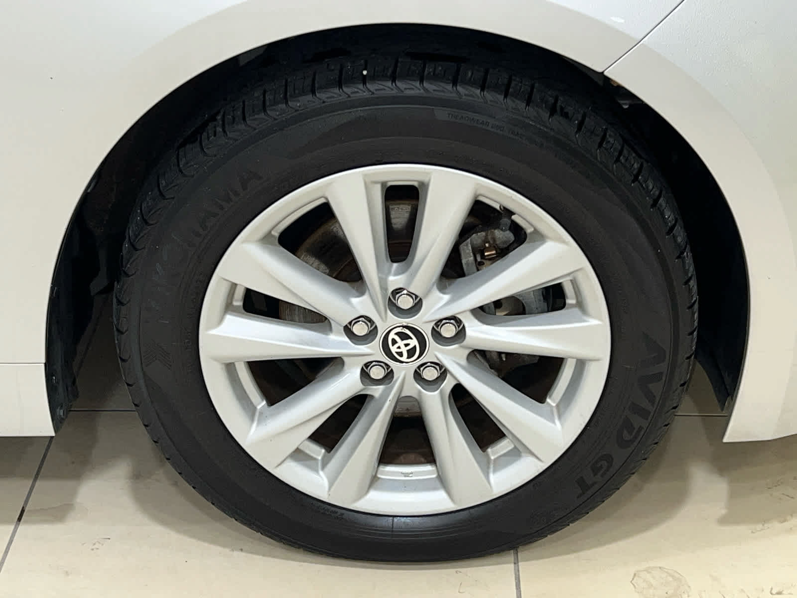 Used 2023 Toyota Corolla SE w/ SE Premium Package FWD image 6