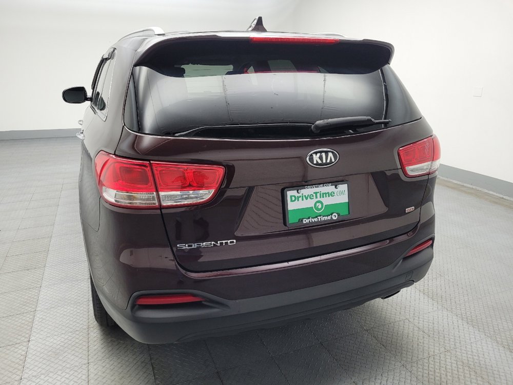 Used 2016 Kia Sorento LX image 6