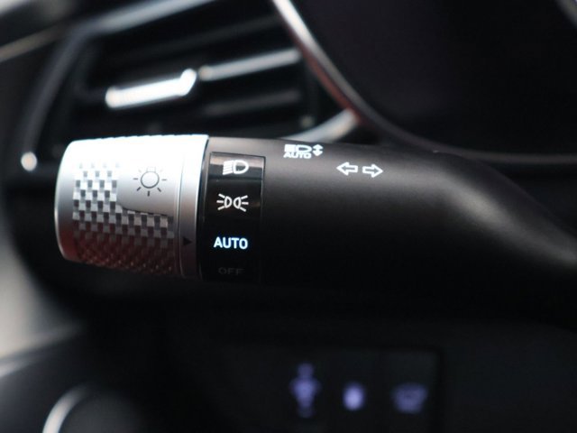 Used 2025 Genesis G70 3.3T Advanced w/ Sport Prestige Package image 16