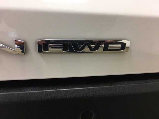 Used 2025 GMC Terrain Elevation image 12