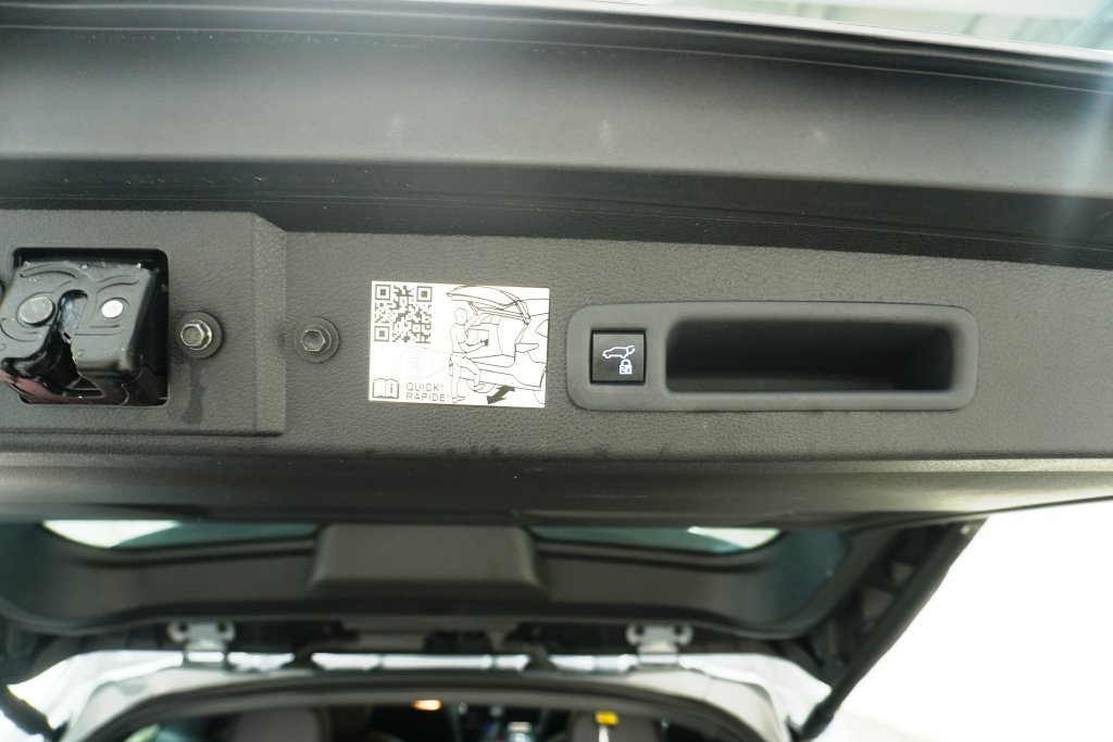 Certified 2023 Toyota Sienna XSE AWD/4WD image 8