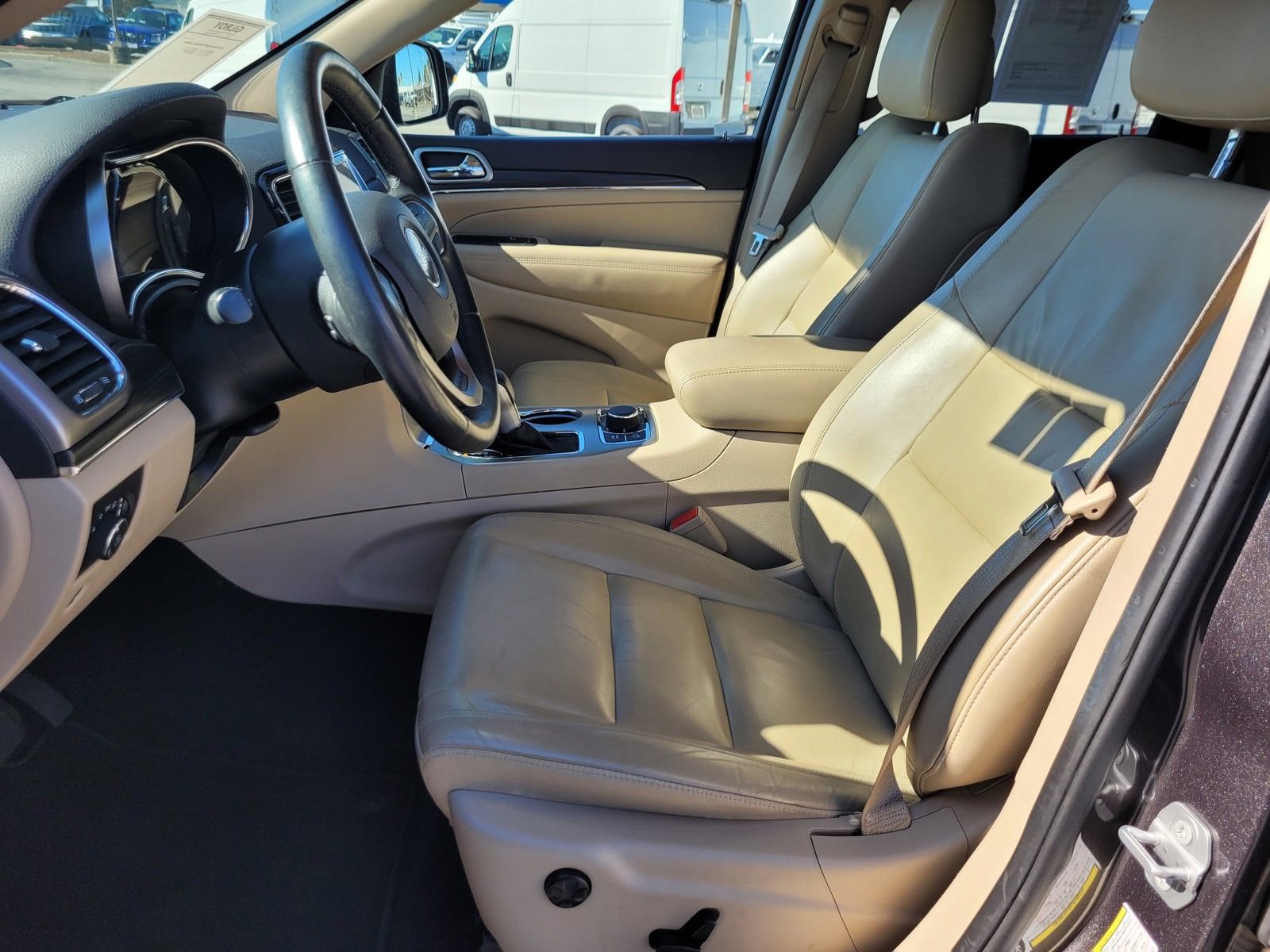 Used 2019 Jeep Grand Cherokee Limited image 15