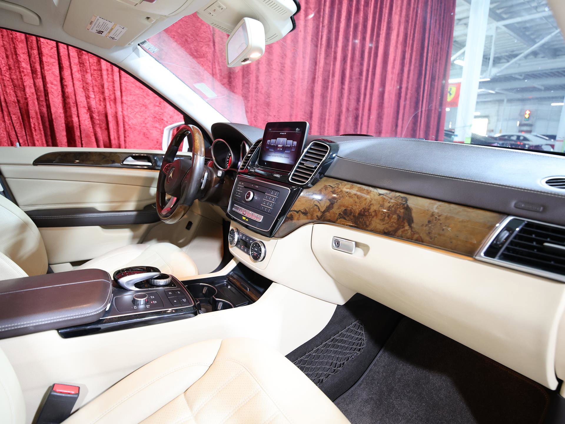 Used 2017 Mercedes-Benz GLS 450 4MATIC image 31