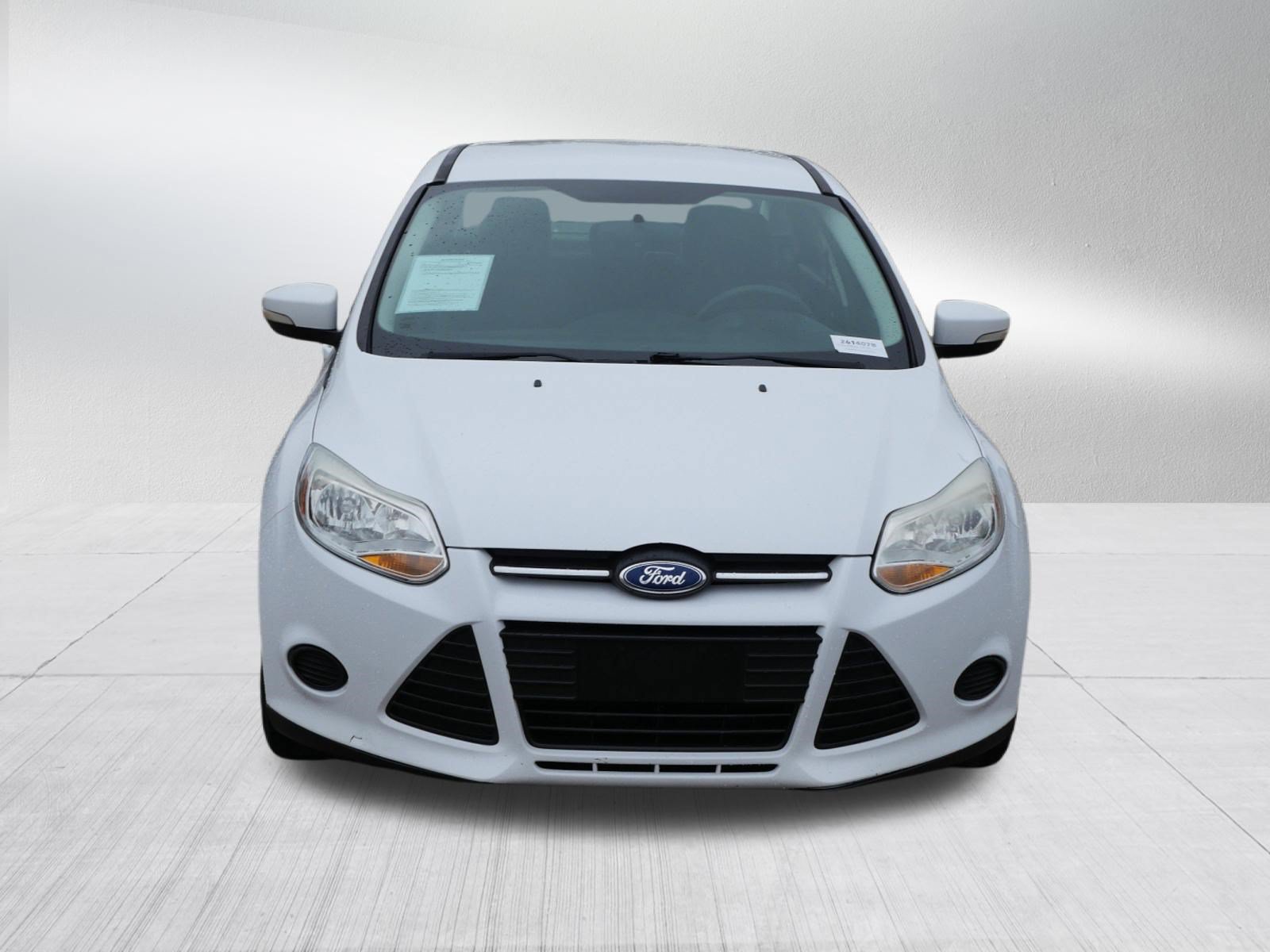 Used 2014 Ford Focus SE FWD image 2