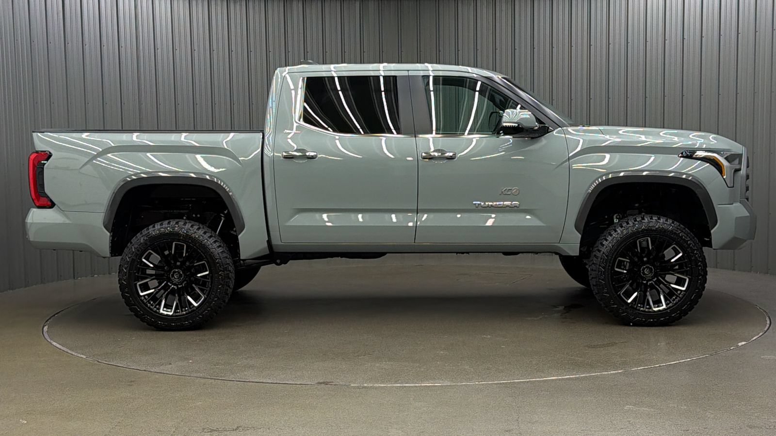Used 2026 Toyota Tundra Limited AWD/4WD image 6
