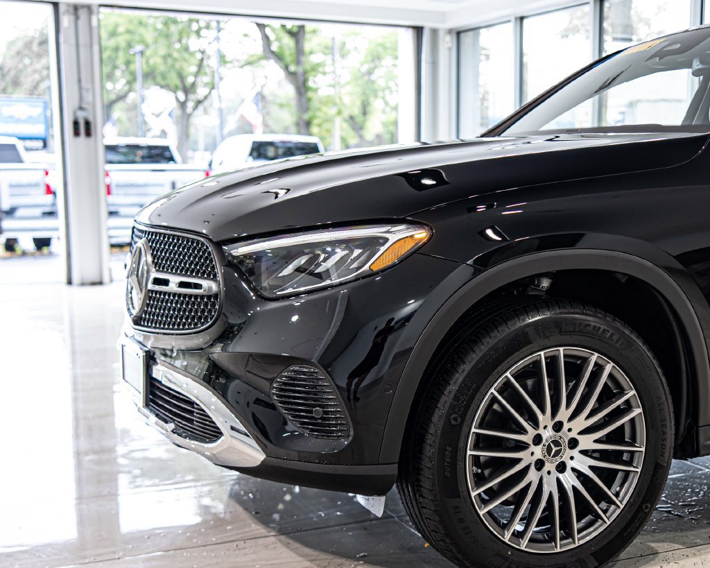 Used 2026 Mercedes-Benz GLC 300 4MATIC image 4