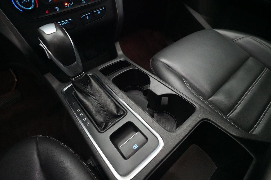 Used 2019 Ford Escape SEL AWD/4WD image 17