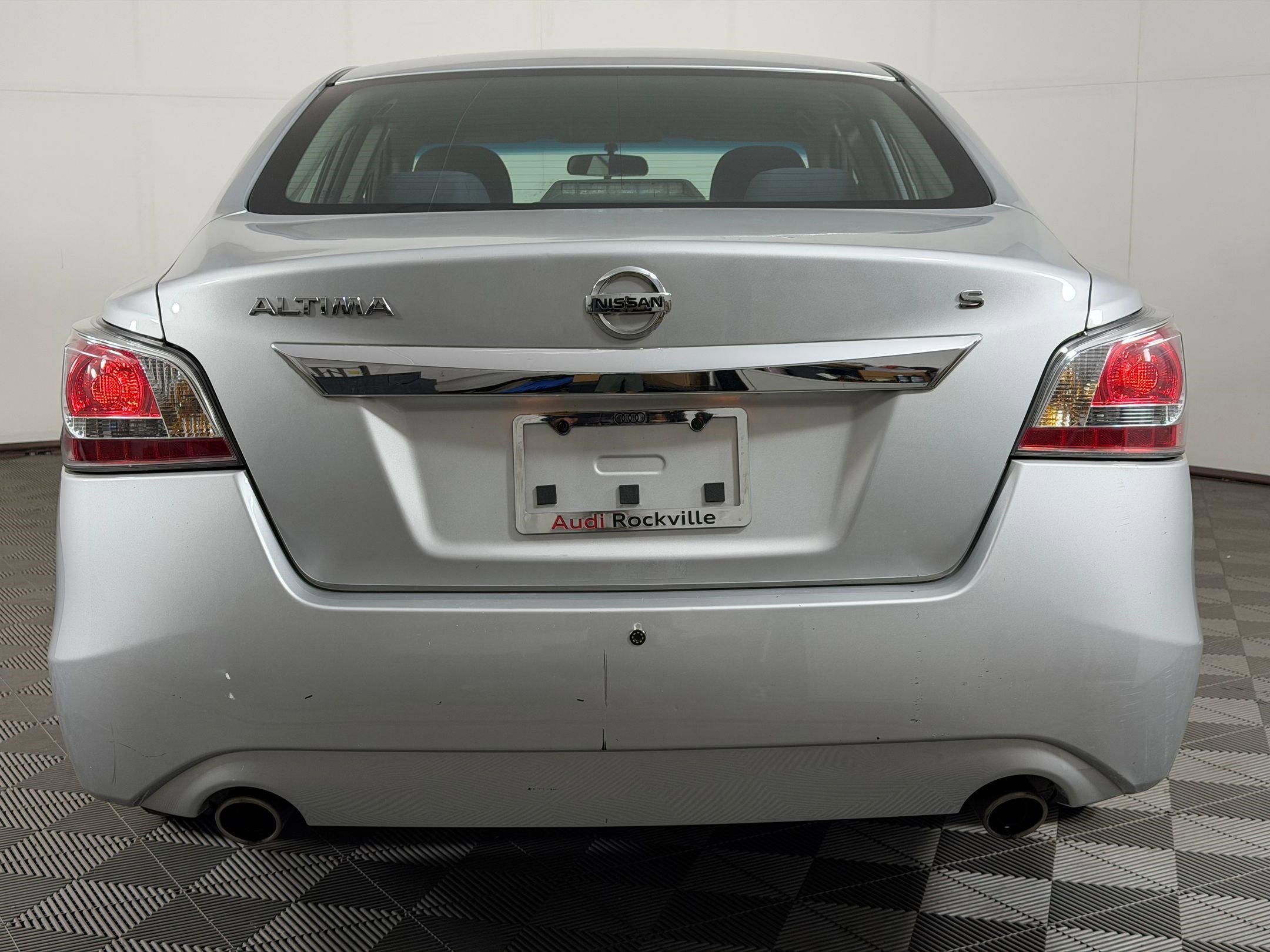 Used 2015 Nissan Altima 2.5 S w/ Power Driver Seat Package FWD image 10