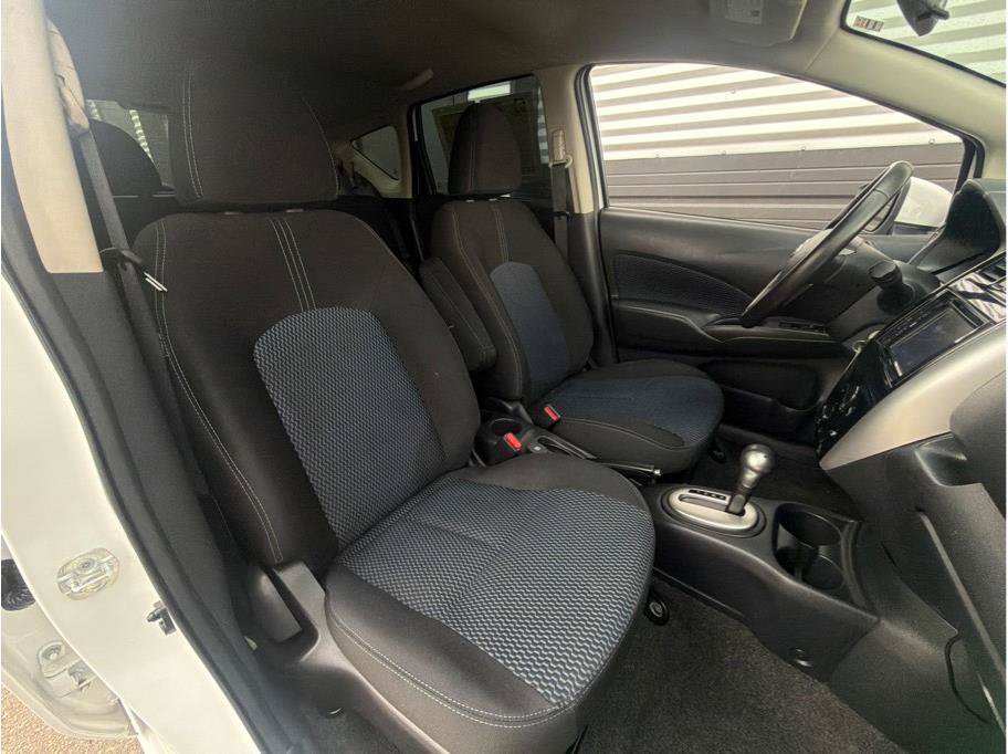 Used 2015 Nissan Versa Note SV FWD image 18