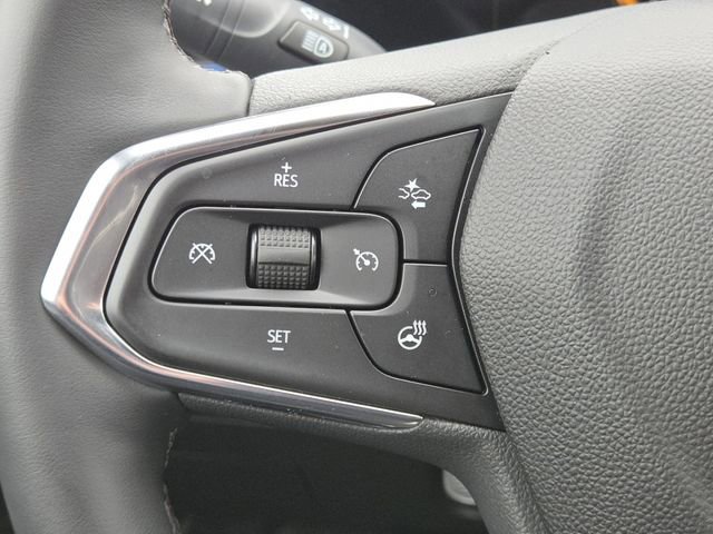 Certified 2025 Chevrolet Trax LT w/ Driver Confidence Package image 12