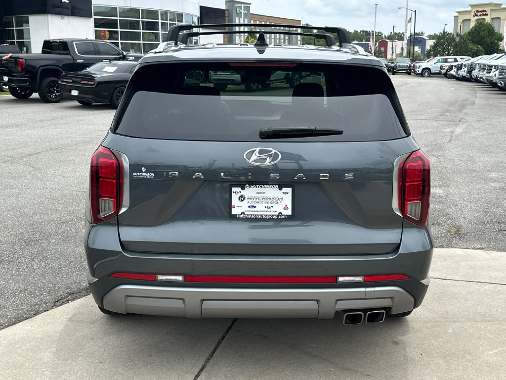 Used 2023 Hyundai Palisade Limited FWD image 6