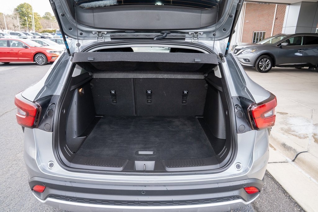 Used 2024 Chevrolet Trax LT w/ Driver Confidence Package image 5